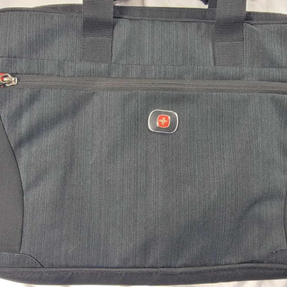 Swissgear Wenger Structure Laptop Slimcase Travel Casual Work Business